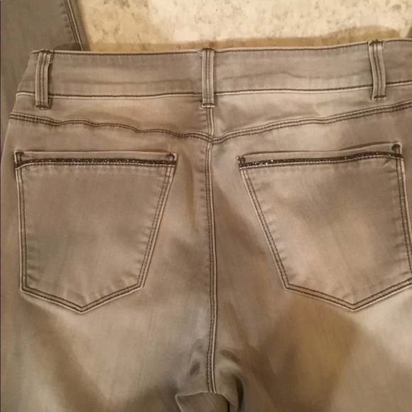 2 Pairs WHBM jeans “the Skinny“ size 6 Gray Cream - Picture 6 of 16